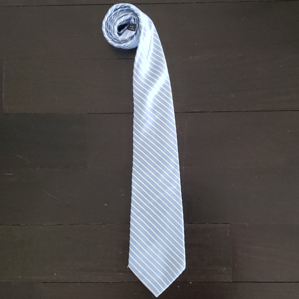 MEN'S BRAND NEW SILK TIE BY BUGATTI